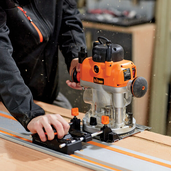 Attaches the router to a track rail with ease for enhanced stability and precision straight line routing