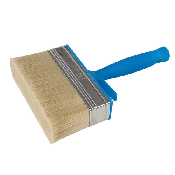 Hardwearing synthetic bristles