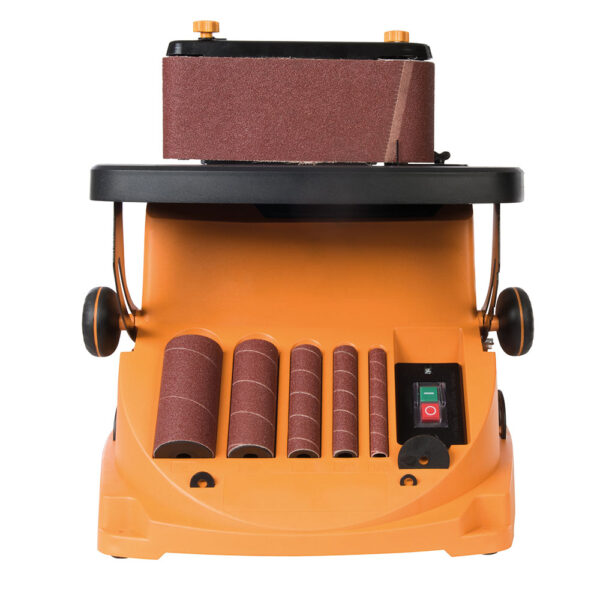 Rotating and vertically oscillating sanding action for the perfect balance between work rate and control